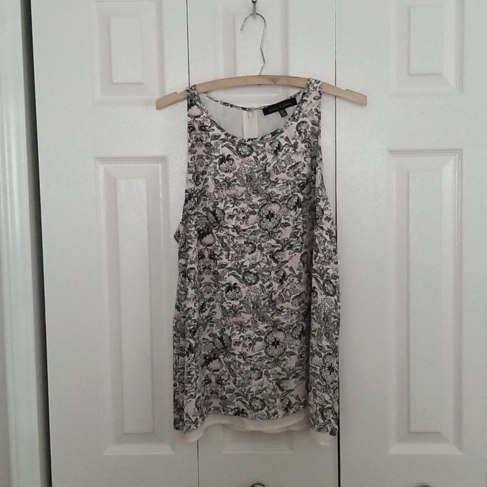 Woman's Large/Med. Blouse cream, pink, white